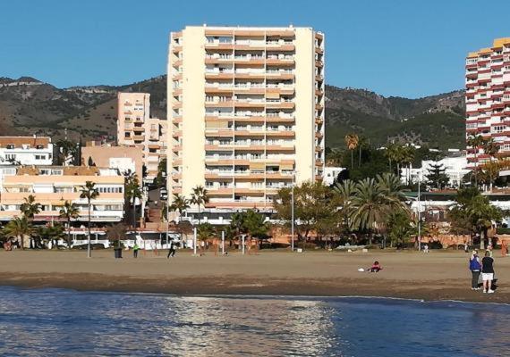 Cozy With First Line Seaview In Perfect Location, Near The Marina Apartment