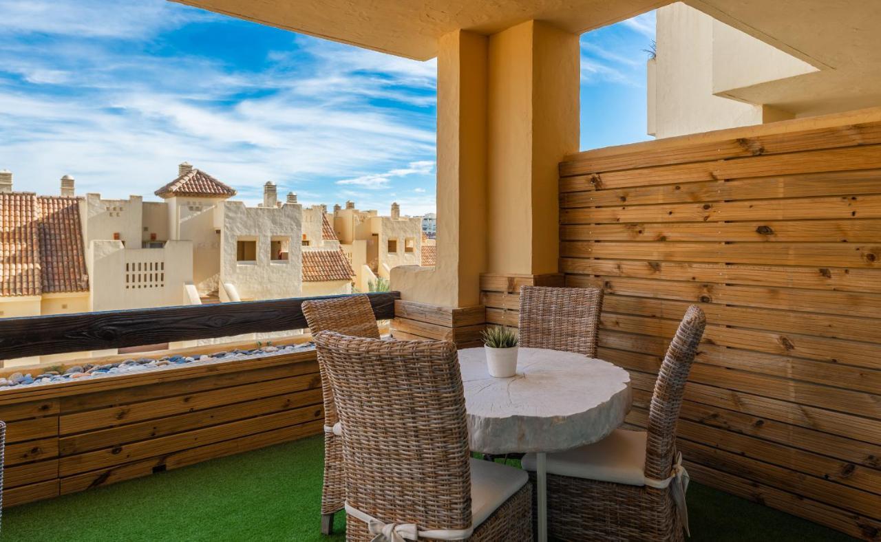 2199-apt With Terrace And Pools Apartment