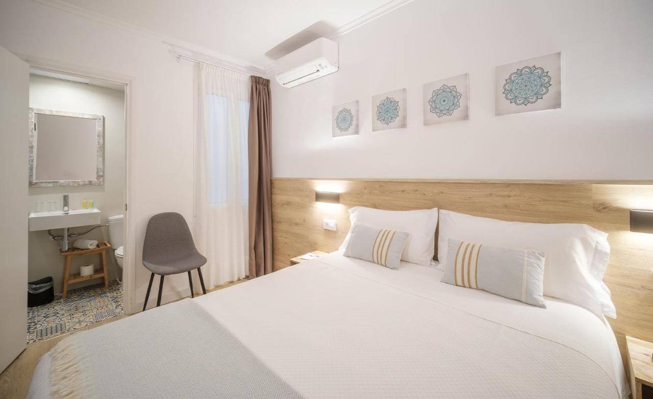 Hostal Menurka *