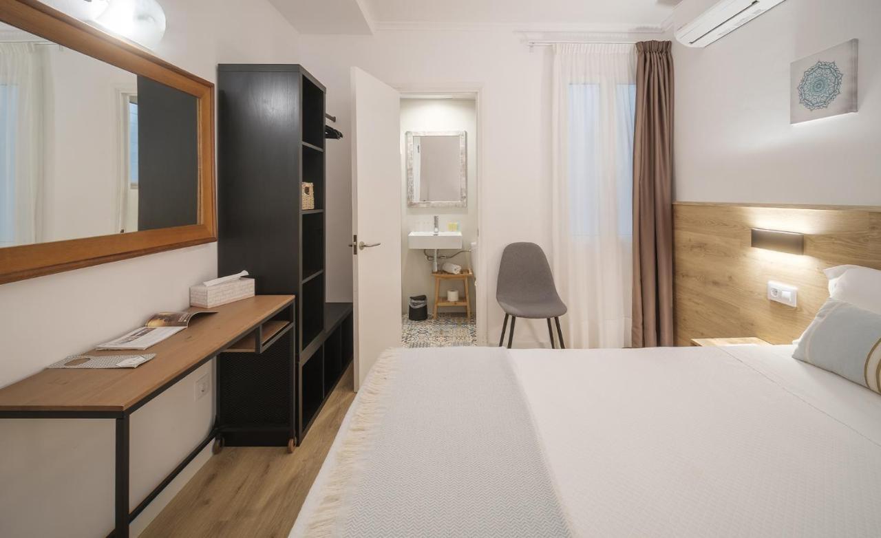 Menurka Hostal *