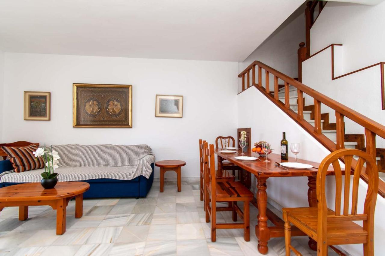 Villa Park Santiago Iii 139 - Three Bed