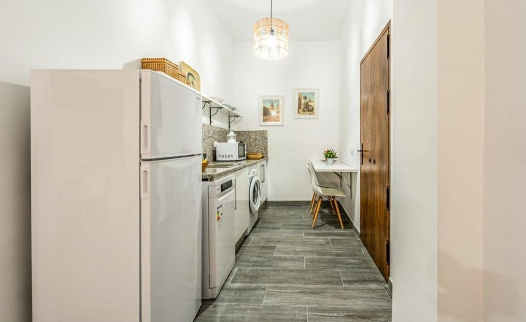 En Urbanizacion Residencial - Roble, 5 Apartment
