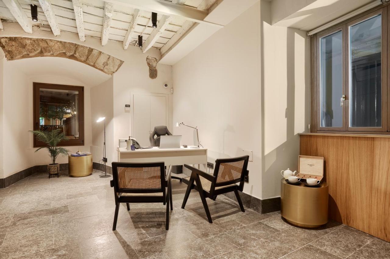 Apartment Canvas & Lofts