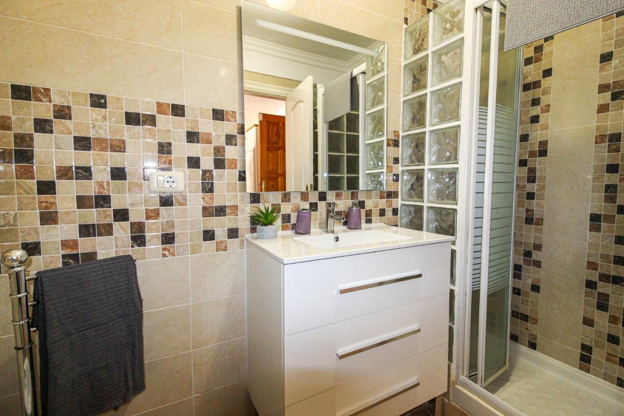 Beautiful Renovated With Air Conditioning Just Steps From The Sea In Apartment Playa de San Juan (Tenerife)