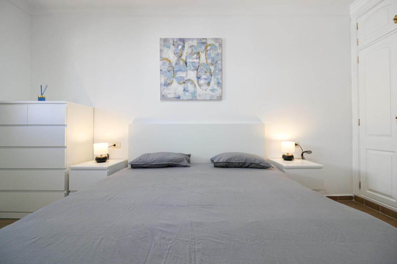Apartment Beautiful Renovated With Air Conditioning Just Steps From The Sea In Playa de San Juan (Tenerife)