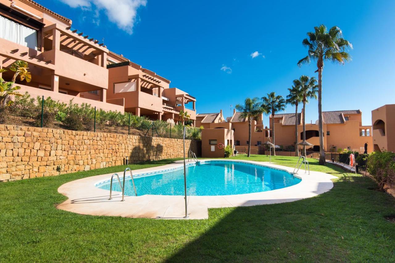 Rentandhomes Golf Elviria Apartamento
