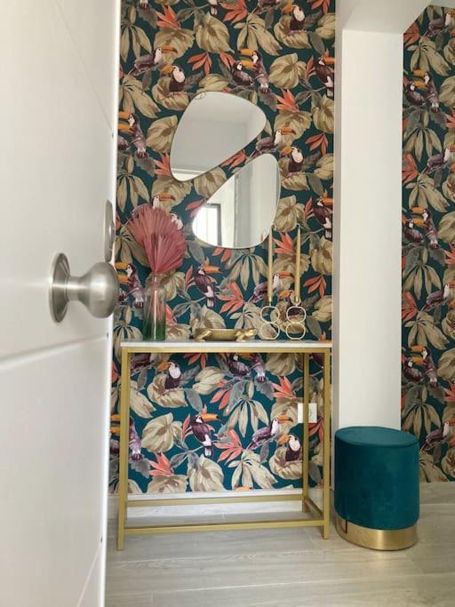 Apartamento Entero Con Solarium En Sabinillas, Con Piscina Y Al Lado Del Puerto De La Duquesa Manilva