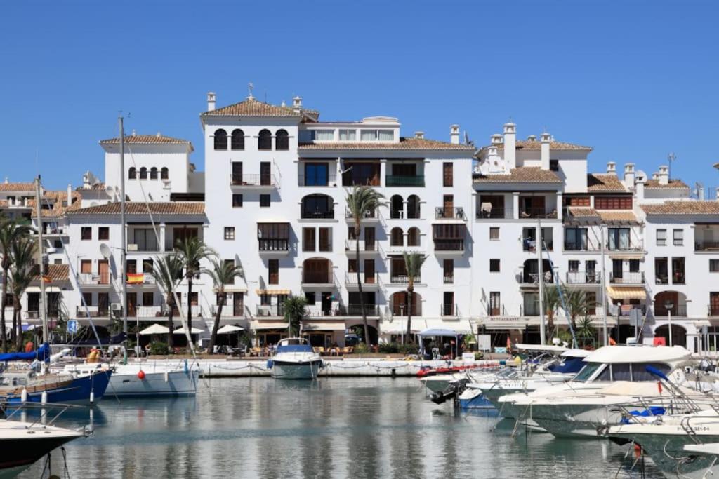 Apartamento Entero Con Solarium En Sabinillas, Con Piscina Y Al Lado Del Puerto De La Duquesa