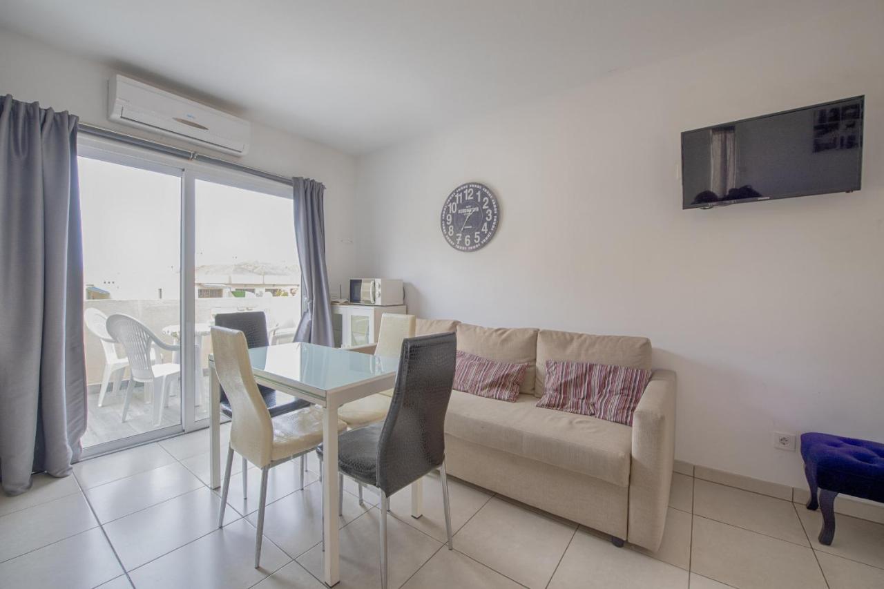 Mareverde Poolview O006 Apartment
