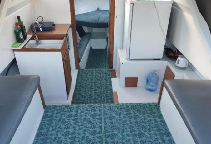 Hotel en barco Boat To Sleep In Barcelona *
