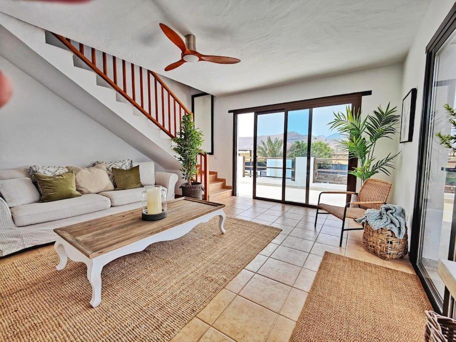 No 2. Stunning 4-bedroom With Large Pool