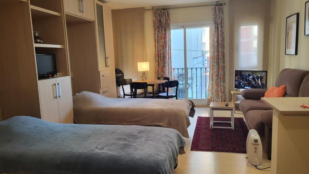 Lovely In Centre Of Torre, Near The Apartamento Torre Del Mar