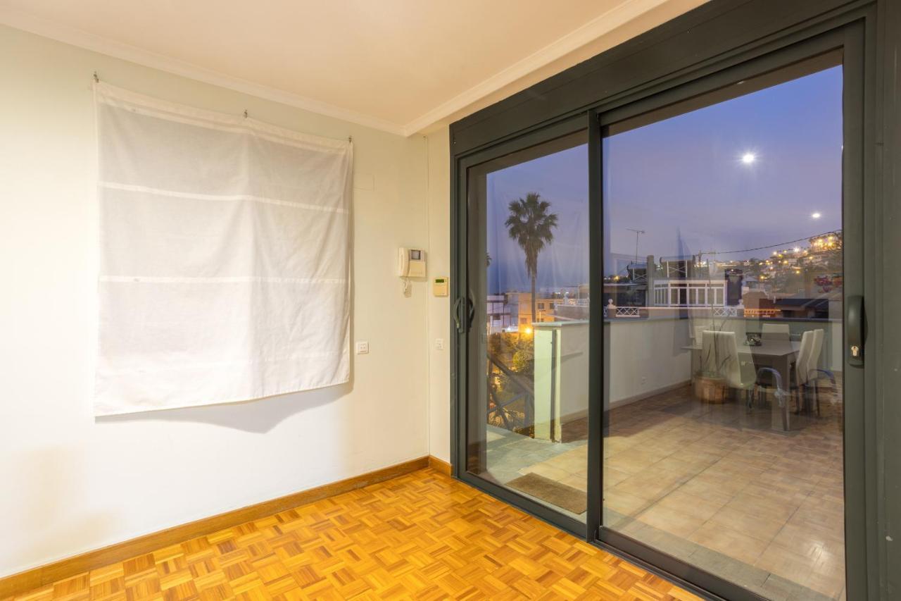 2br Penthouse With Terrace And Views