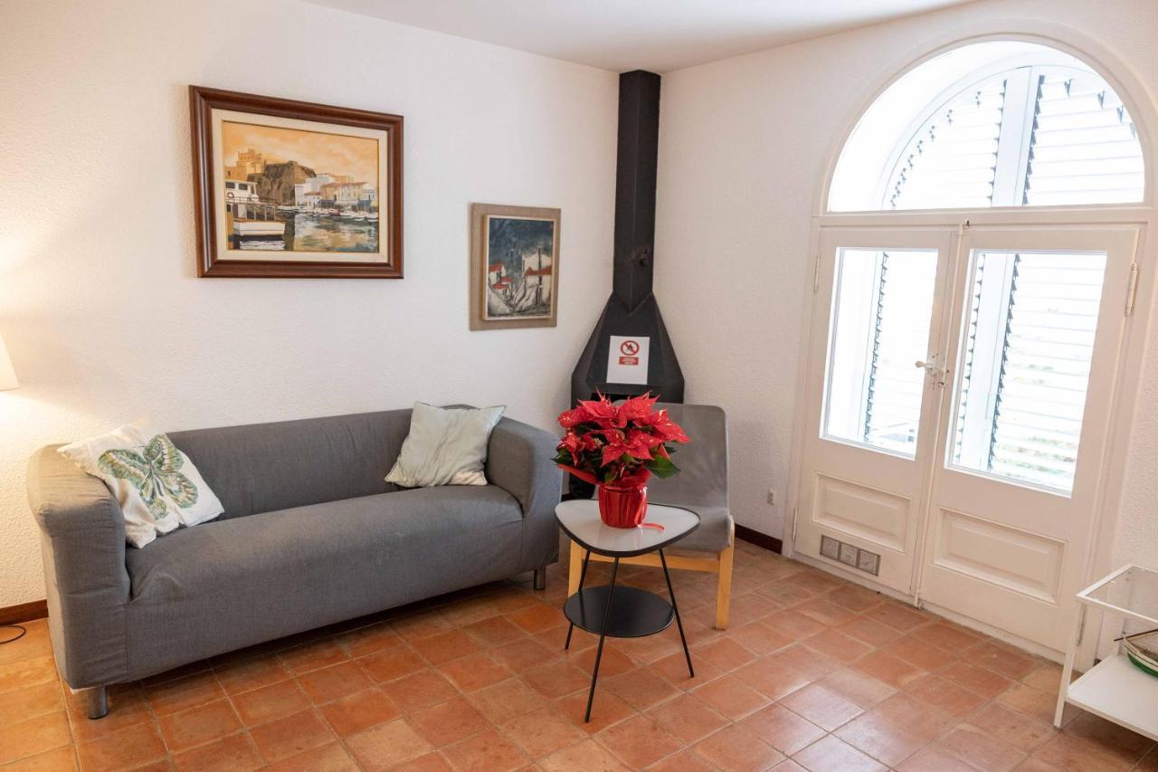 Apartment Les Barbes
