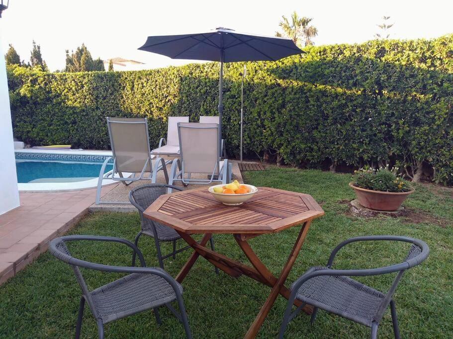 Holiday home Confortable Chalet Individual Con Piscina Y Jardin *
