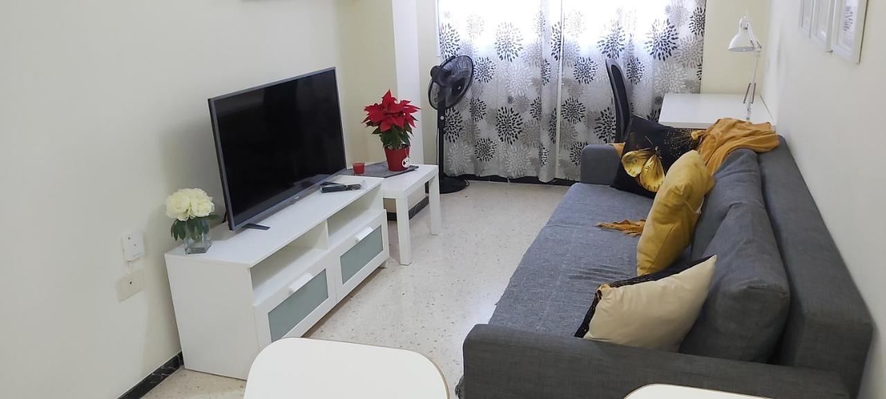 Rosyshome102 * Vecindario (Gran Canaria)