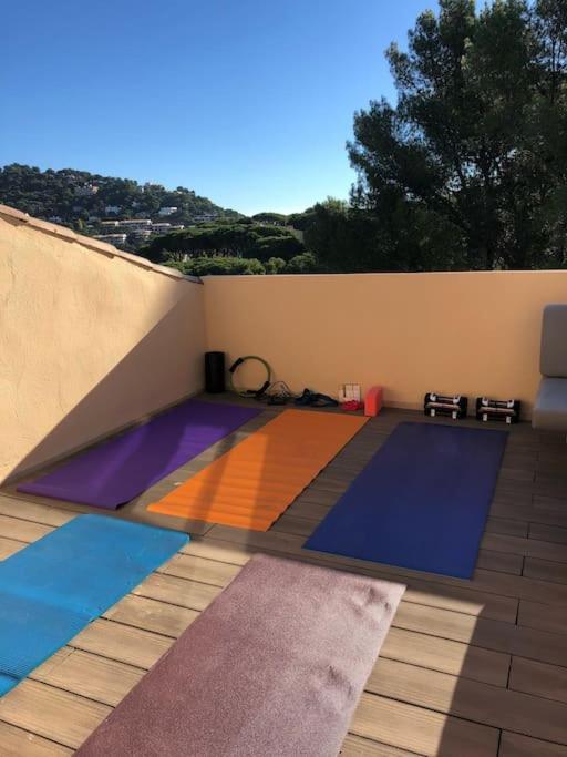 Apartment 2 Story, 5 Bedroom, 3 Bath Flat, Steps From The & Cliff Walk