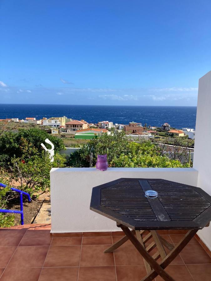 Marina La Caleta (El Hierro)