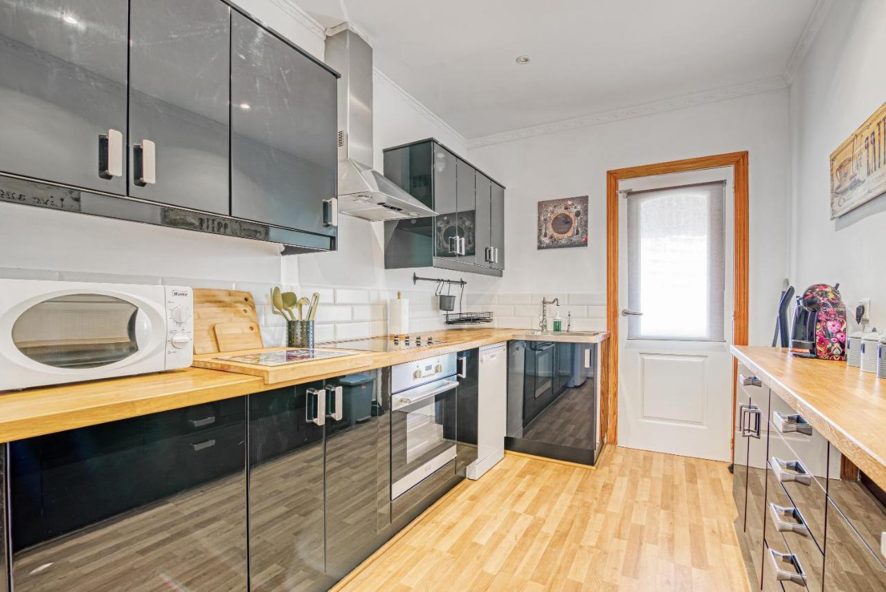 Center Apartment *