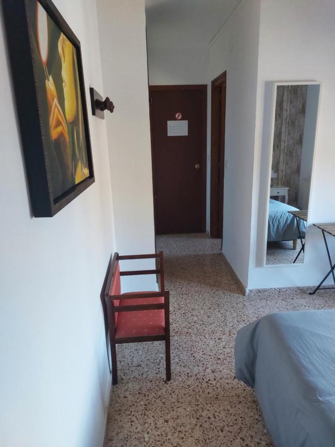 Hostal Braseria Tivissa Apartment