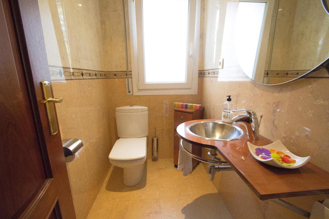 Villa Catalunya Casas Port Aventura,golf, Costa Dorada At Your Doorstep Reus
