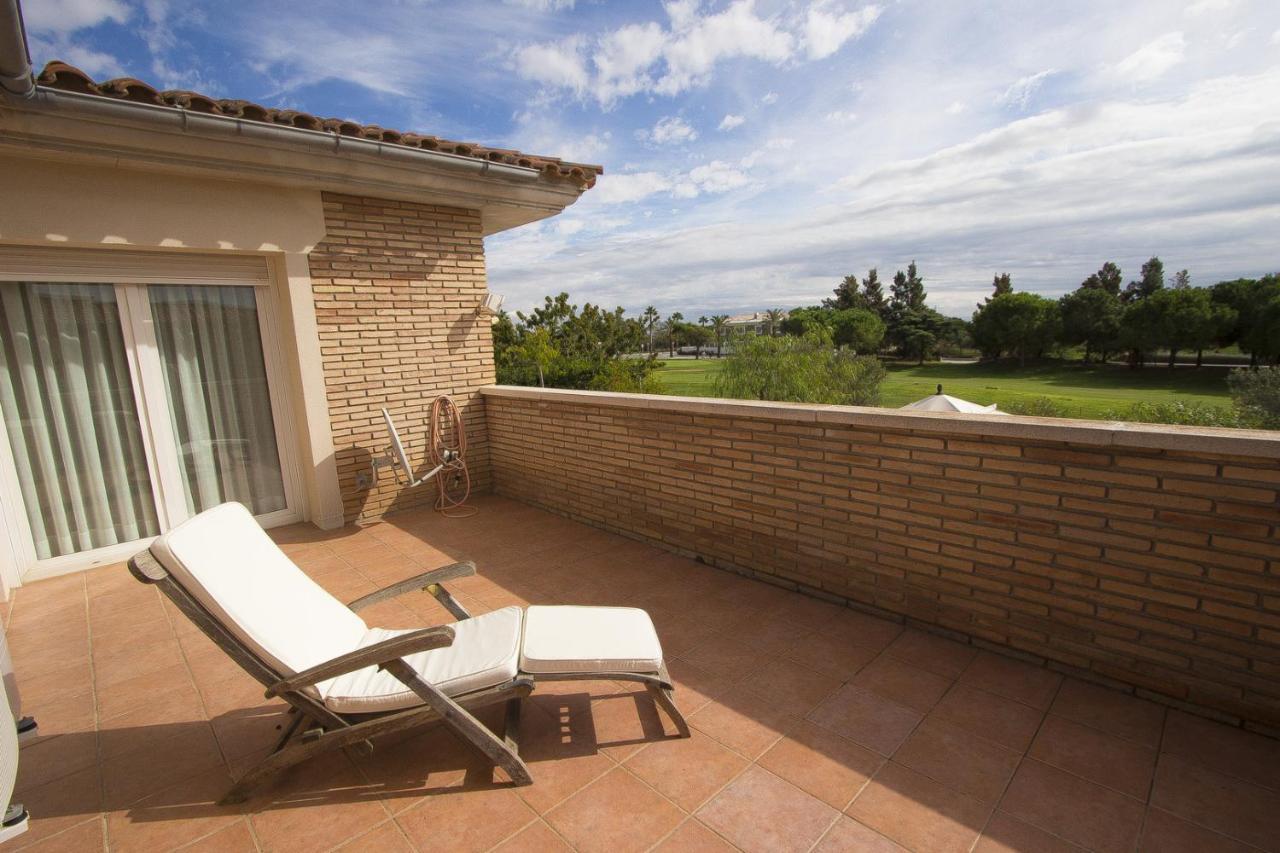 Villa Catalunya Casas Port Aventura,golf, Costa Dorada At Your Doorstep