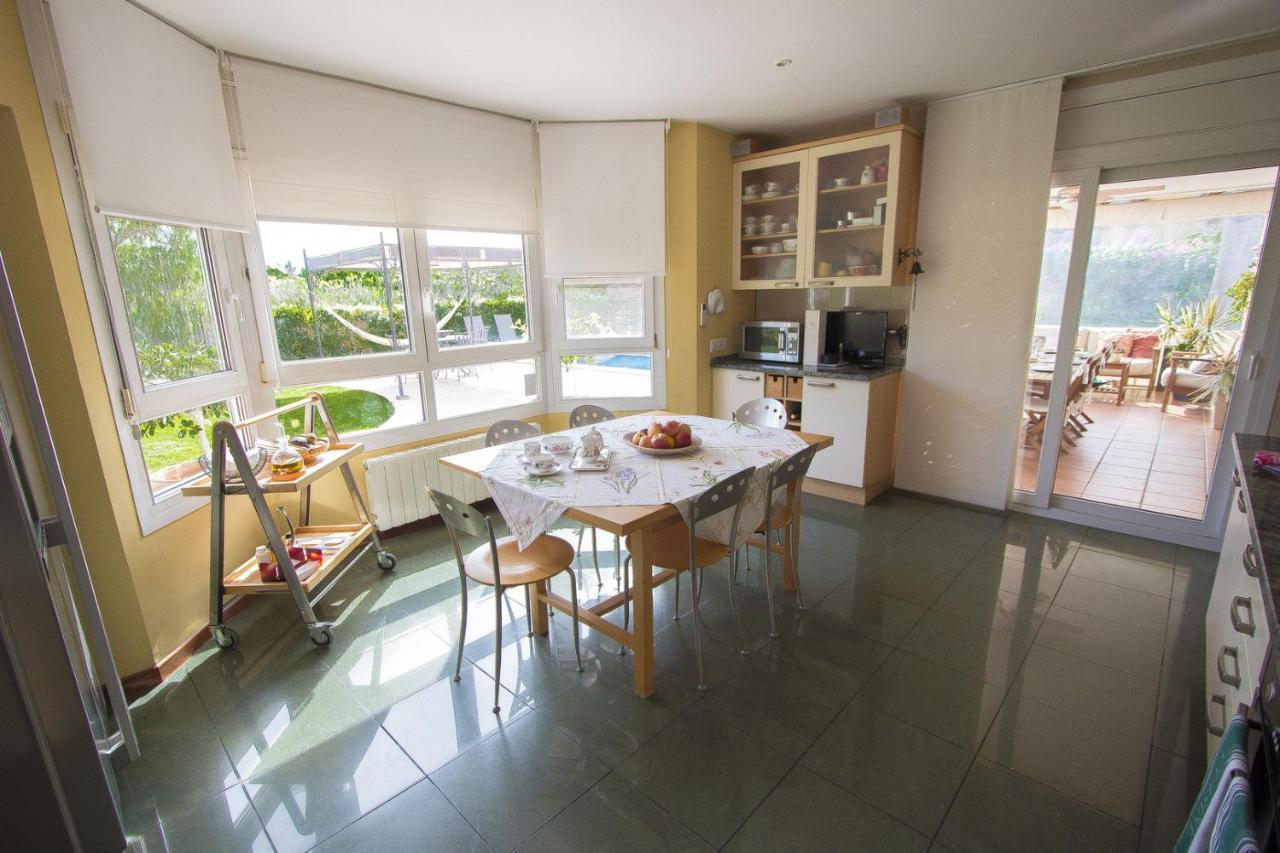 Villa Catalunya Casas Port Aventura,golf, Costa Dorada At Your Doorstep Reus