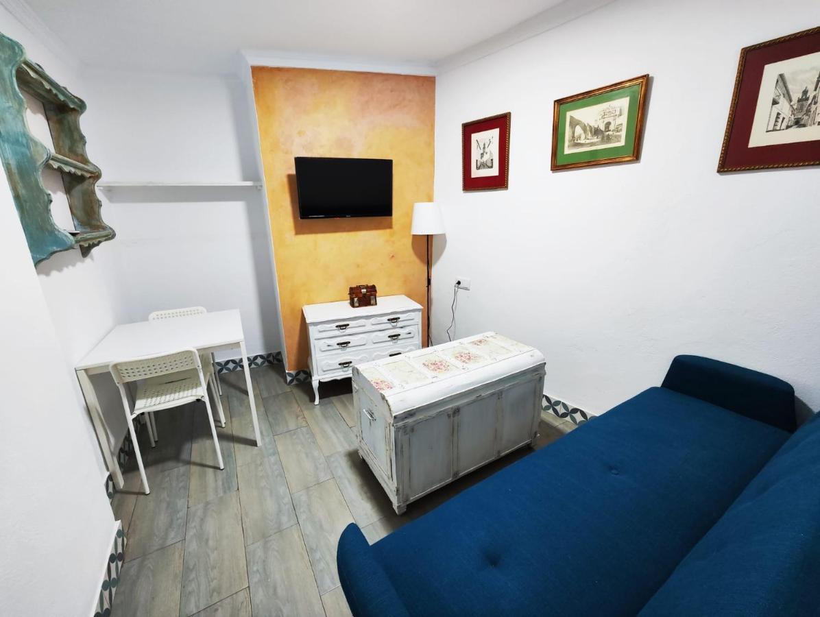 Apartamento Puerta De Cordoba By Frenteabastos Carmona (Seville)