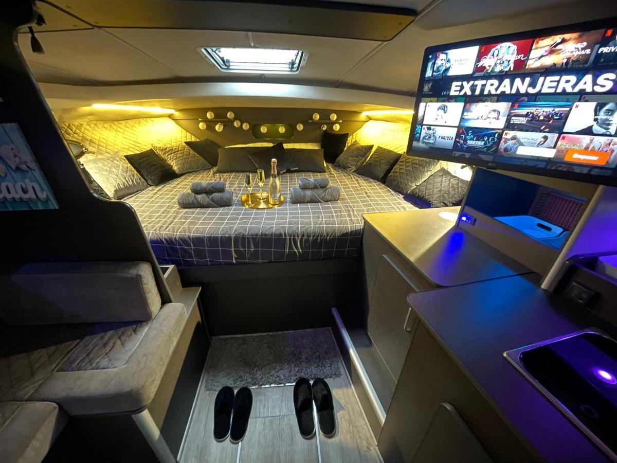 Hotel en barco Barco Kmp