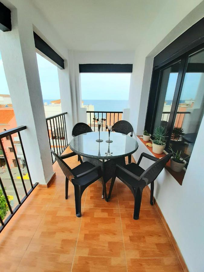 Apartamento Beachfront Penthouse 3 Double Bedrooms, 2 Bathrooms *