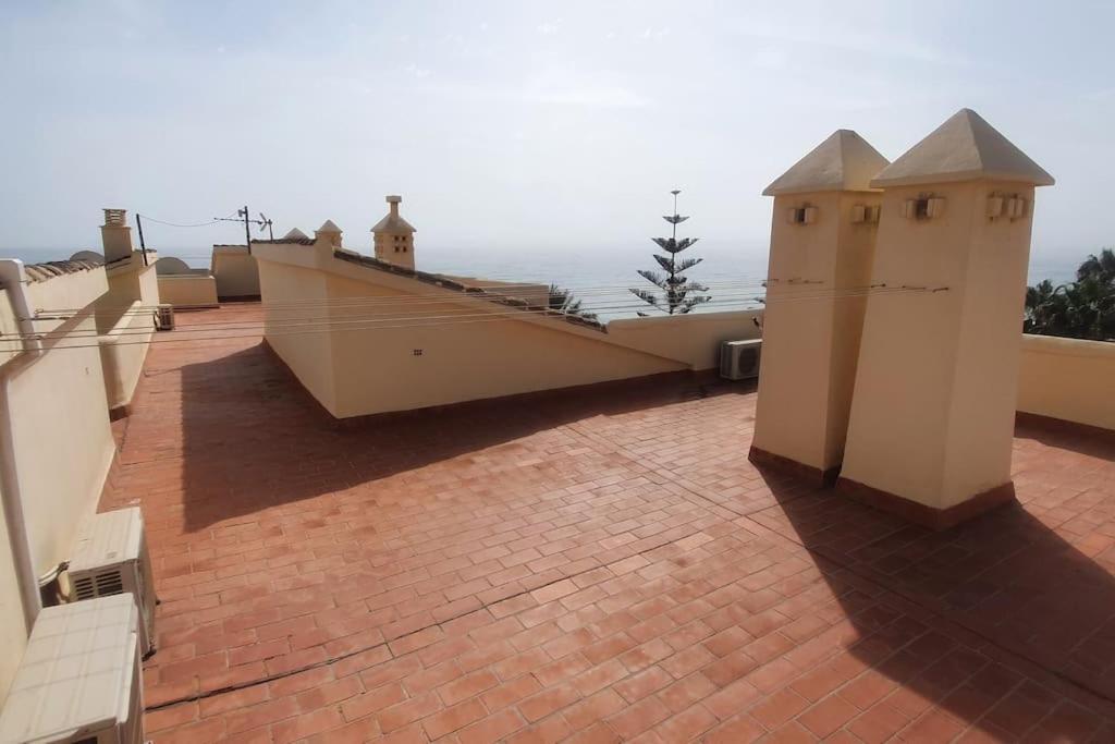 Beachfront Double Aptm - Magic Urb Las Mimosas Apartment *
