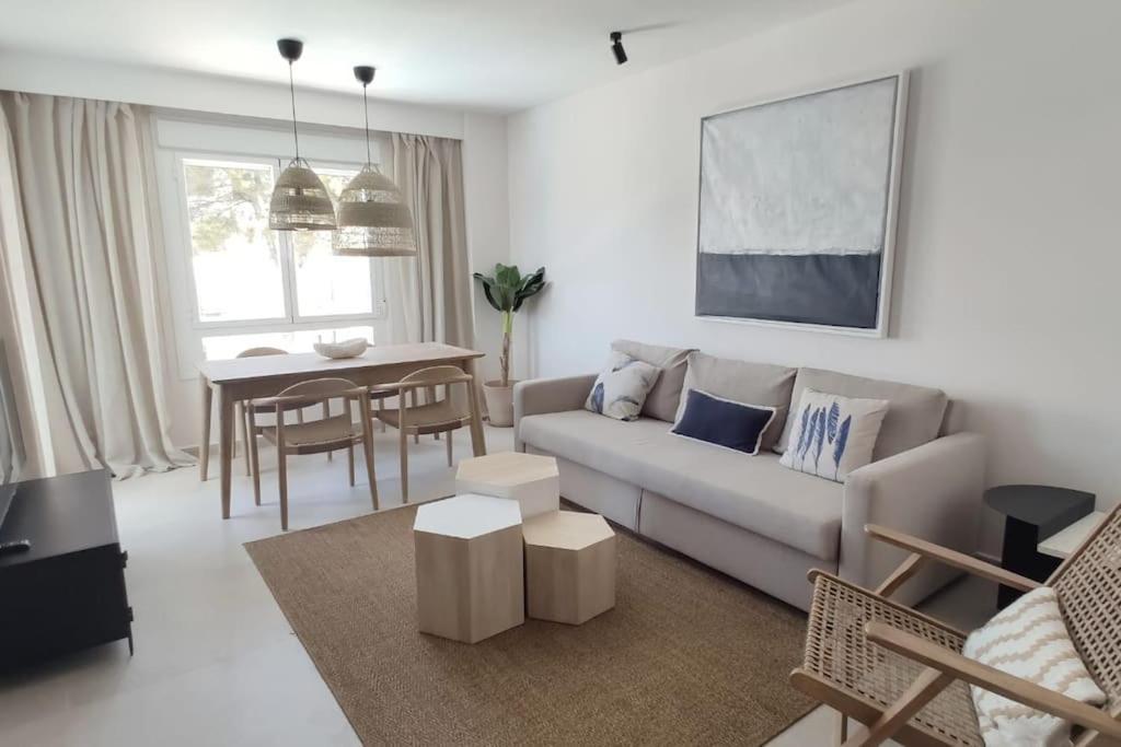 Apartment Piso Reformado De Diseno C/terraza. Playa El Ancla El Puerto de Santa Maria