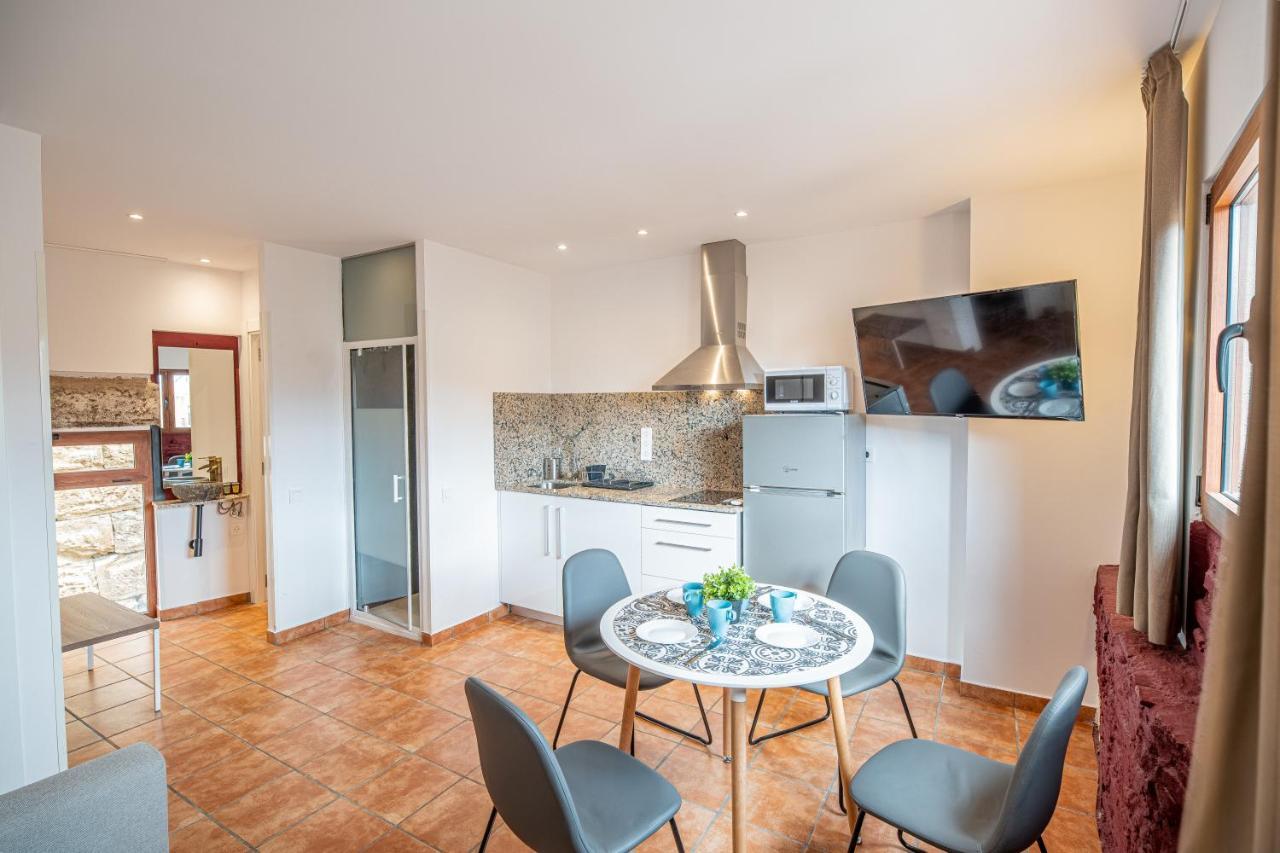 2 En La Muralla Romana Junto A La Catedral Apartamento