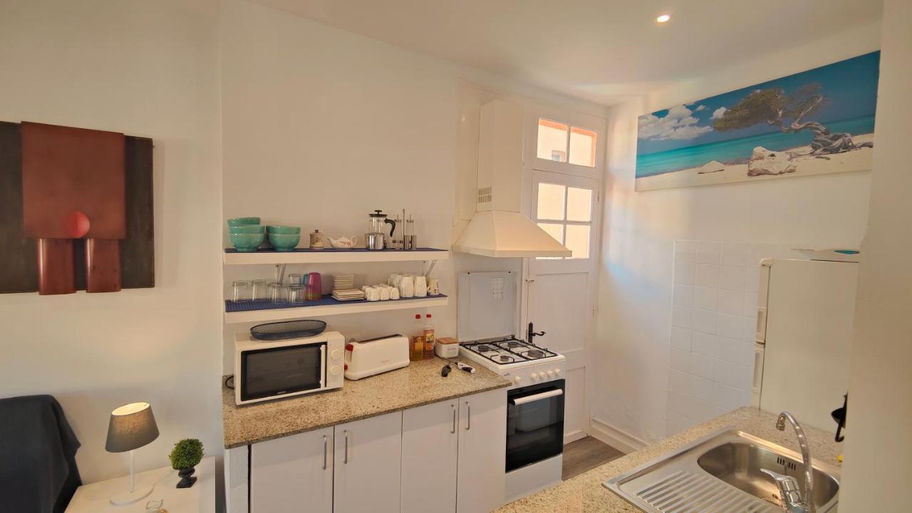 Casa Con Jardin A 30 Metros De La Playa. Vl.