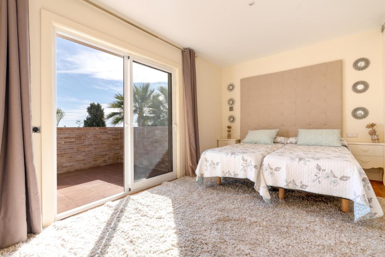 Lets In The Sun Crystal Villa *