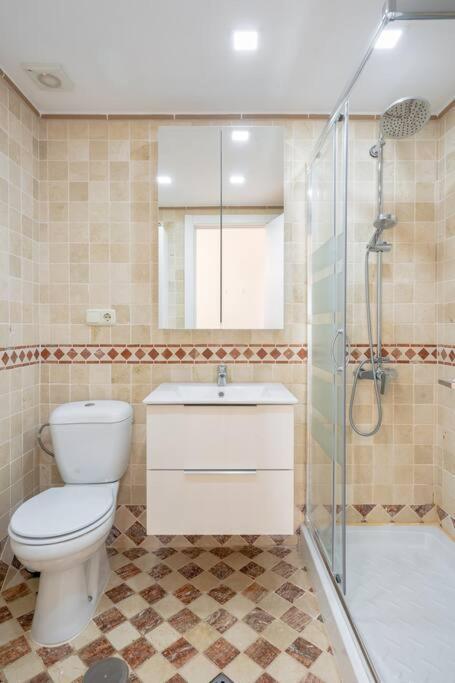 Cosy With Direct Access To The Sea Apartamento Mijas
