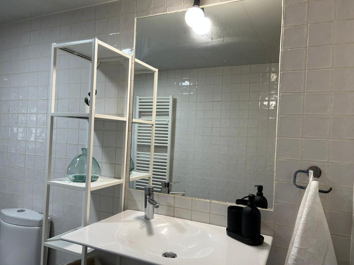 Piscina De Sal Barbacoa Wifi, Parking Gratis, 3 Min Pga Casa El Roble Girona