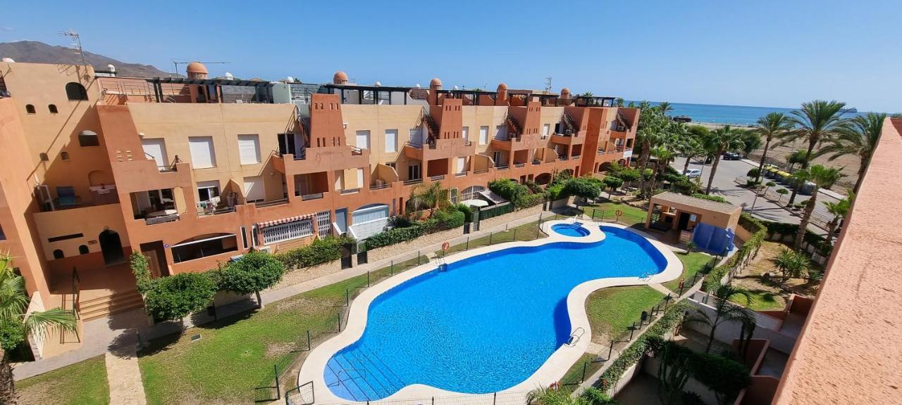 Paraiso De Playa: Beachfront With Pool Views *