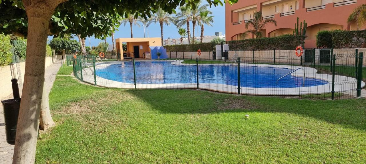 Paraiso De Playa: Beachfront With Pool Views *