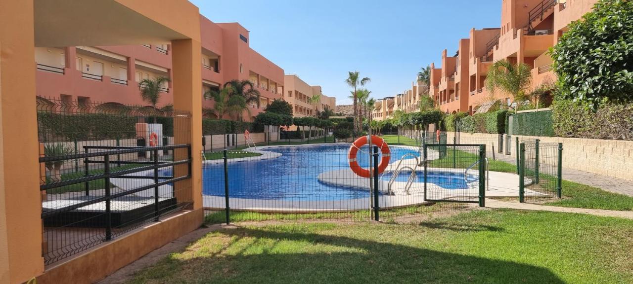 Apartment Paraiso De Playa: Beachfront With Pool Views Vera