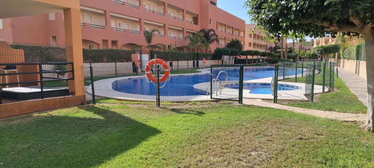 Apartment Paraiso De Playa: Beachfront With Pool Views Vera