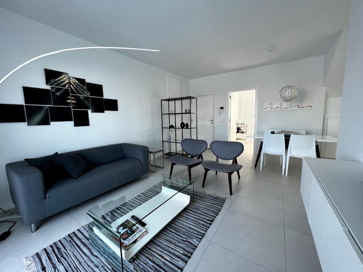 Trendy Casa Linea Holiday home *