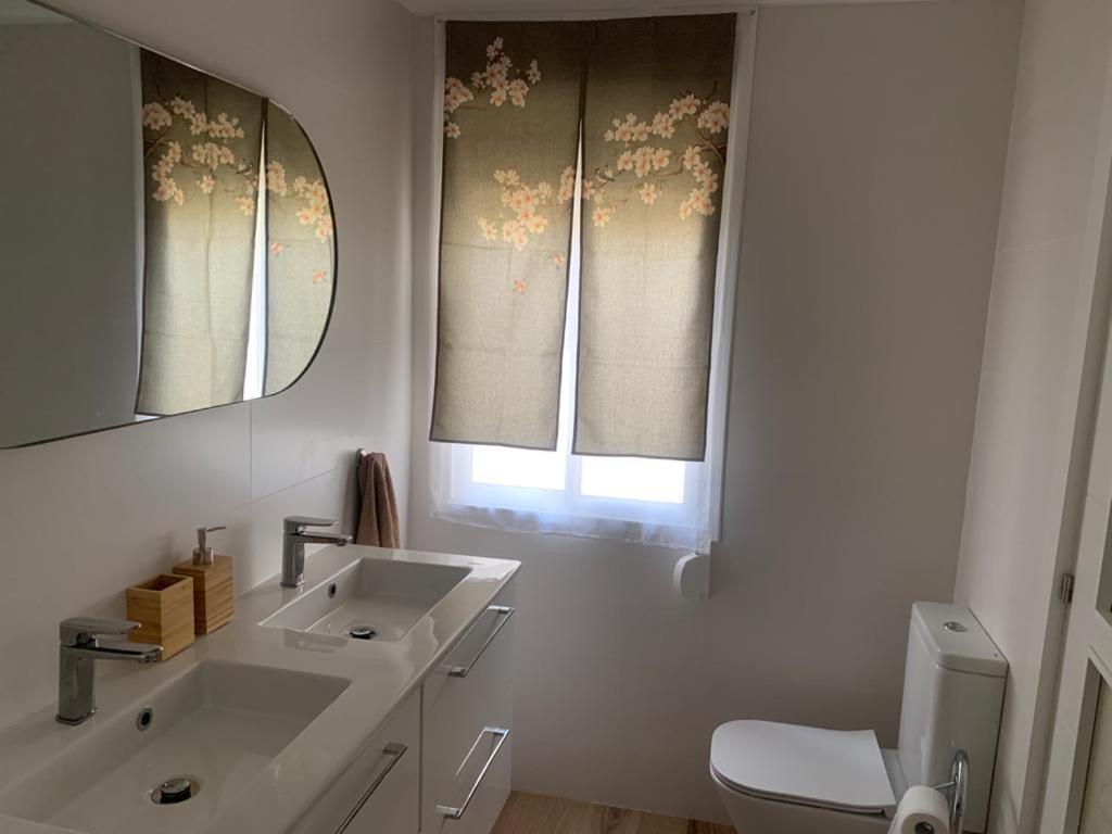 Fantastico Piso Con Piscina Y Balcon En *