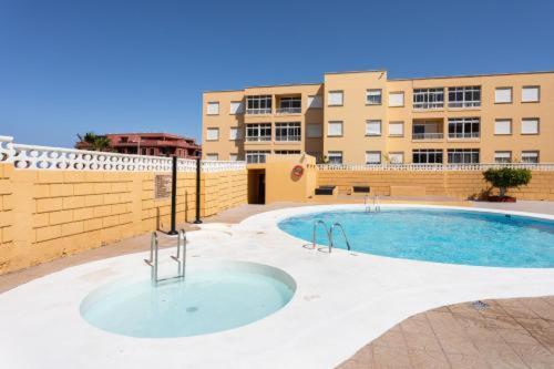 Fantastico Piso Con Piscina Y Balcon En El Medano (Tenerife)