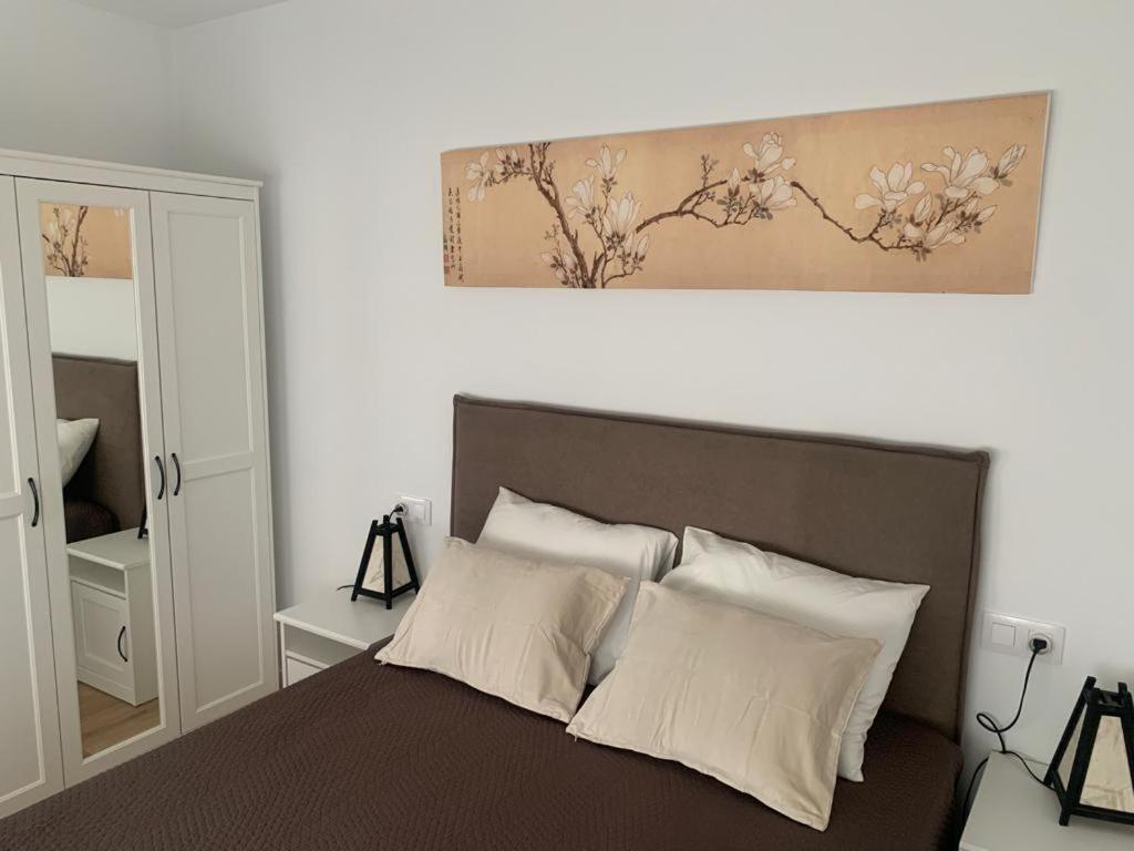 Fantastico Piso Con Piscina Y Balcon En *