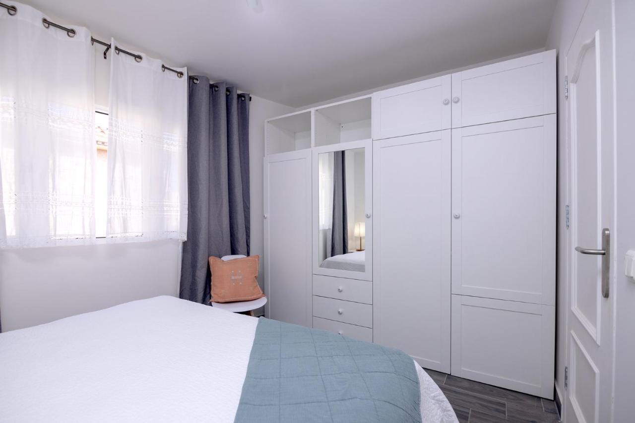 Mare Luxe Sea Views By Holidays Apartamento *