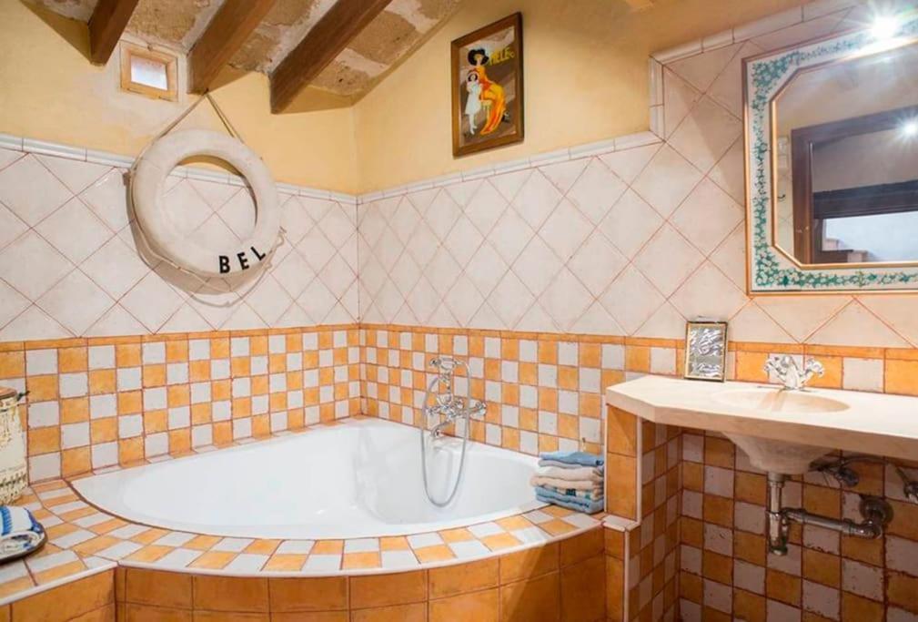 Charming Townhouse 7 Pax Wifi/aircon - Ca's Padri * Llucmajor (Mallorca)