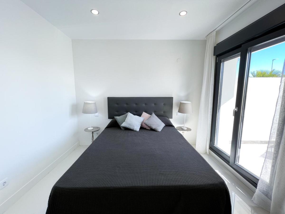 In Manilva, Just A Few Steps From The Apartment Manilva