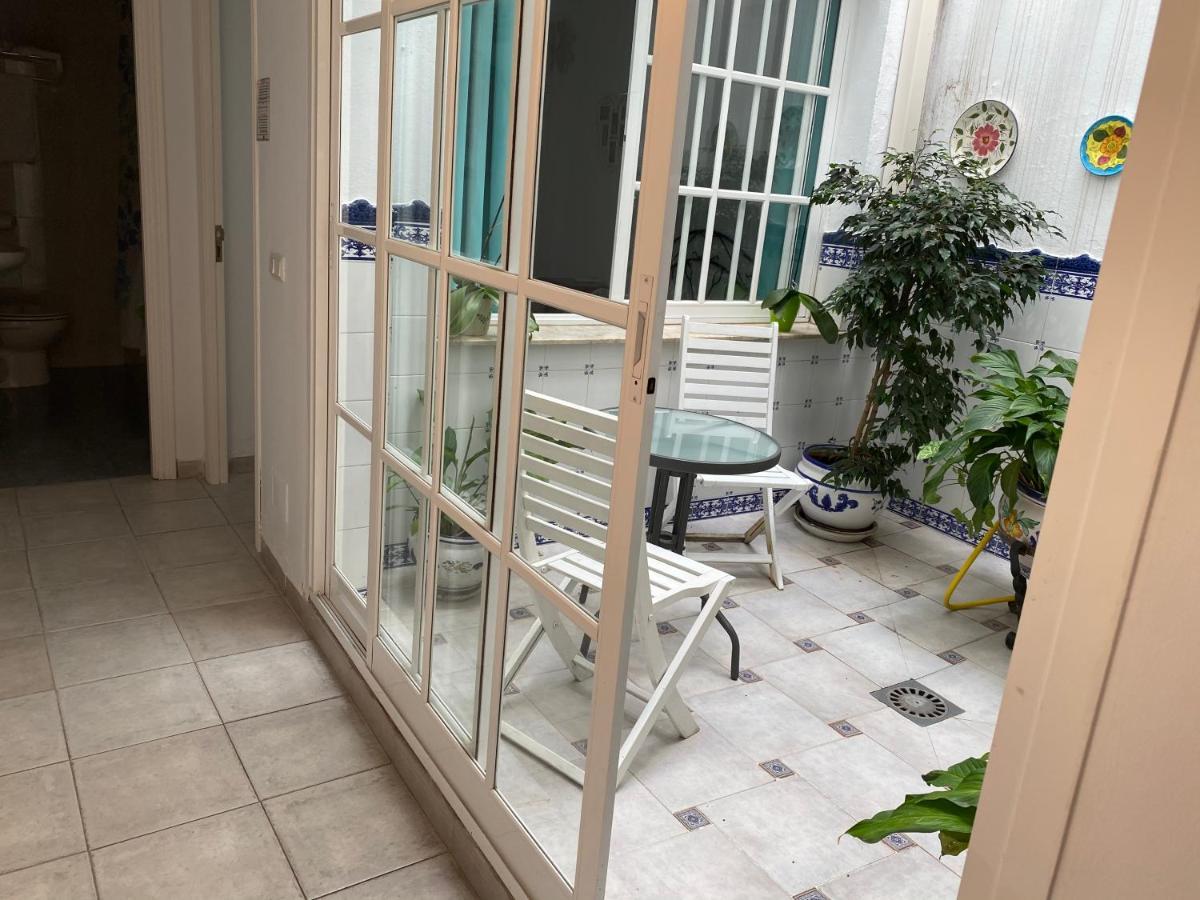 Dianes Holidays Apartment