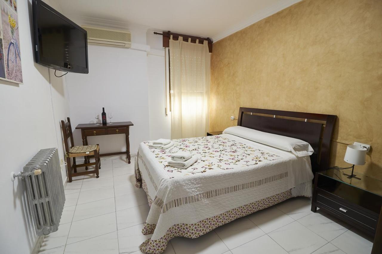 Virgen De Reyes Hotel 2*